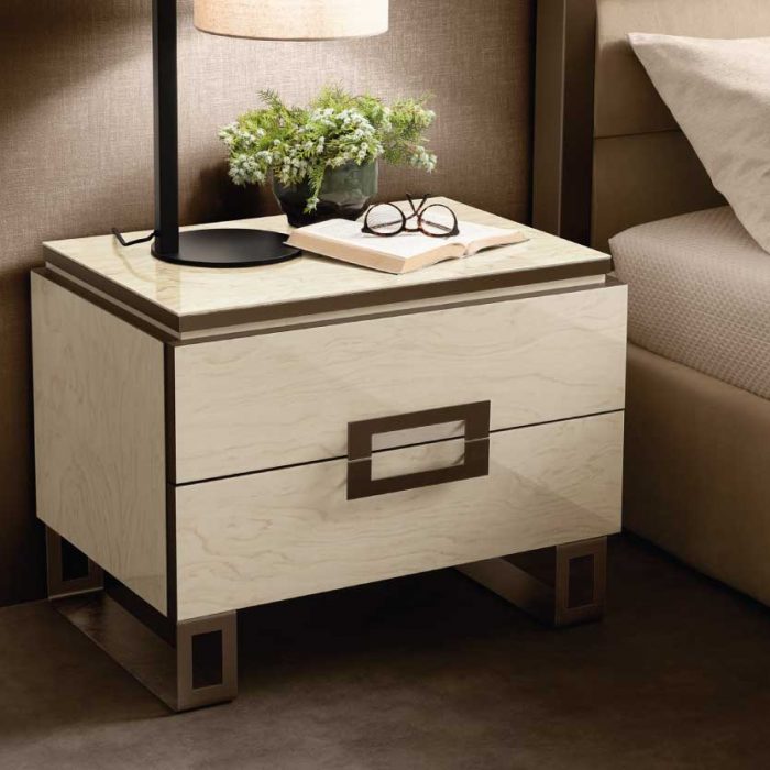 Poesia Nightstand
