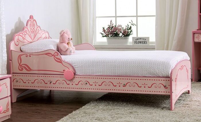 Individual twin bed for a shared kids’ bedroom
