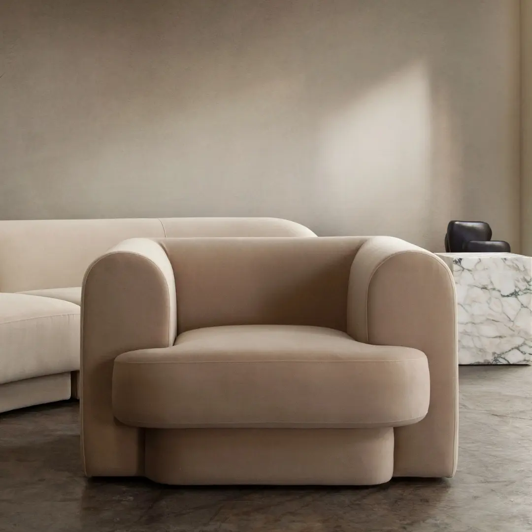 Form Modern Living Room Chair By Diamond Sofa | U-Trade Furniture Form Modern Living Room Chair By Diamond Sofa - Image 1